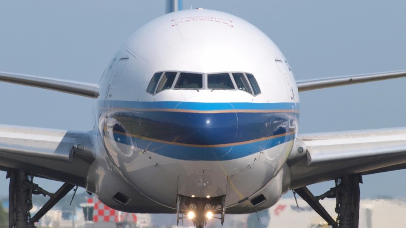 Самолет американской авиакомпании United Airlines создал угрозу в небе над Коми
