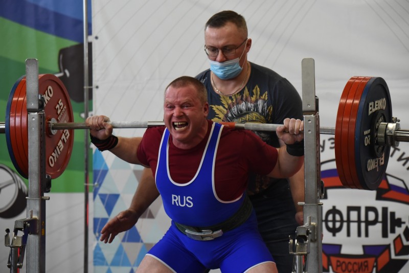 В Сыктывкаре завершились чемпионат и первенство Республики Коми по пауэрлифтингу