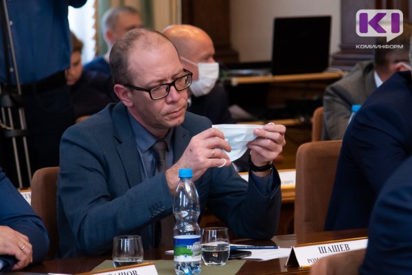 Песков: коллективный иммунитет уже в августе позволит жить с открытым забралом