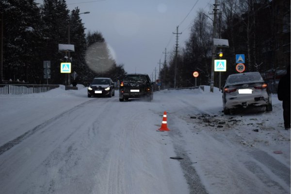 Под Ухтой в столкновении двух автомобилей сломал руку пассажир KIA