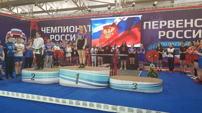 Спортсмены Коми вернутся с медалями Первенства России по пауэрлифтингу