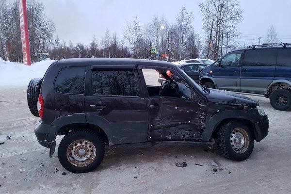 В Сыктывкаре 73-летний водитель Chevrolet Niva не уступил дорогу Mitsubishi