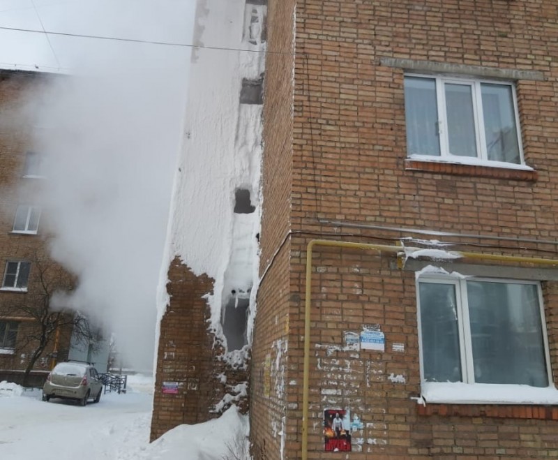 В Сыктывкаре по ул. Морозова, 43 в ближайшее время произведут повторный запуск тепла

