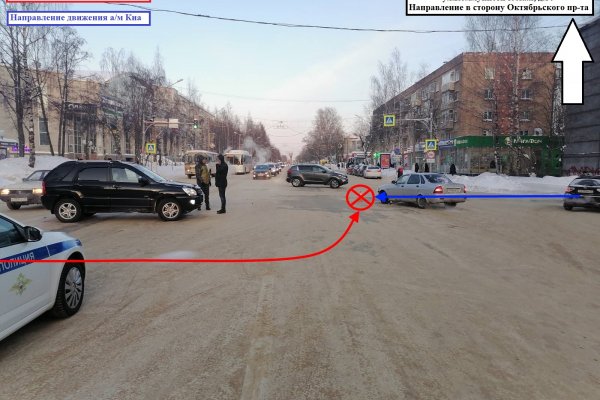 В центре Сыктывкара две девушки на авто не поделили дорогу