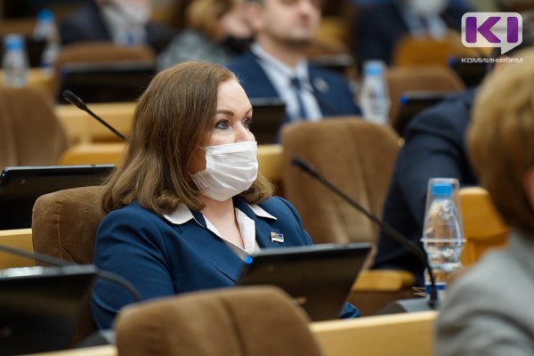 Елена Иванова получила мандат депутата Госсовета Коми и зарплату

