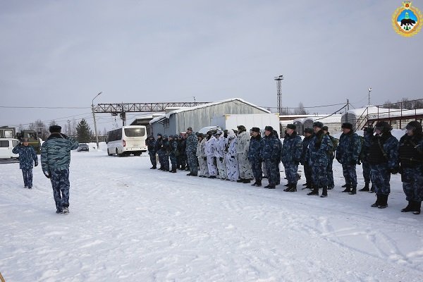 Сотрудники Коми УФСИН отработали освобождение заложника, захваченного преступниками в спецвагоне