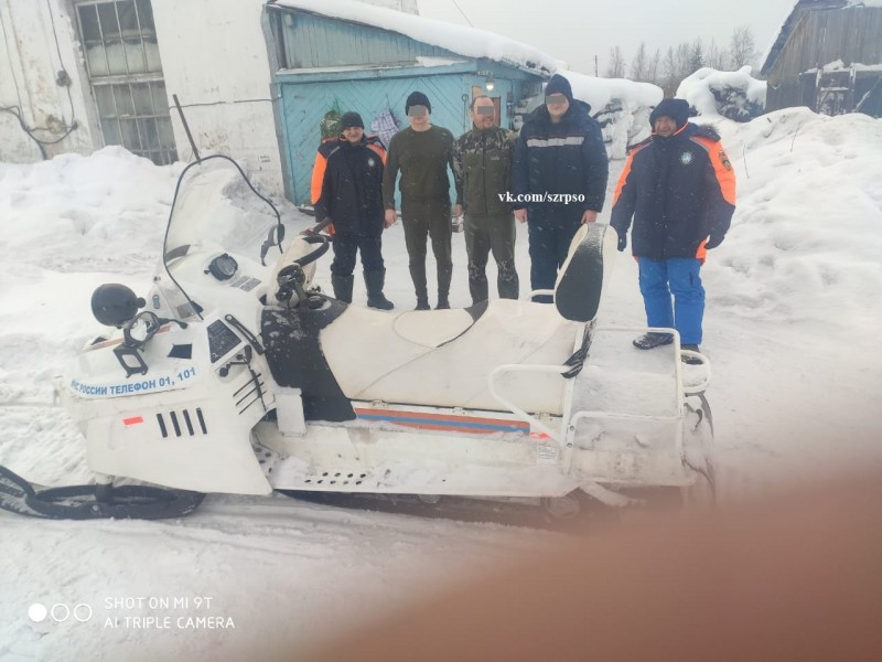 Пропавшие под Воркутой снегоходчики отказались возвращаться домой со спасателями