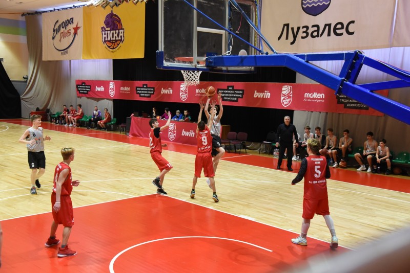 В столице Коми определят сильнейших юных баскетболистов республики