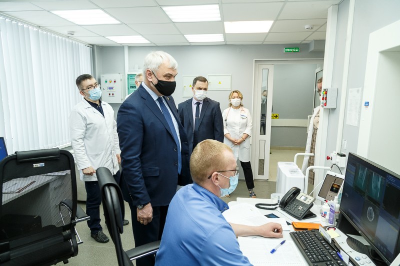 Владимир Уйба посетил Республиканскую детскую клиническую больницу