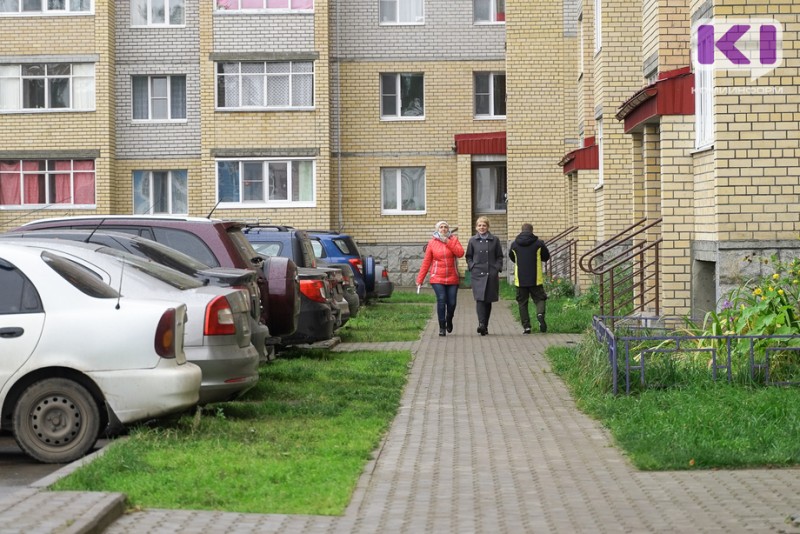 В Усинске в рамках "Формирования комфортной городской среды" благоустроят двор за 2,8 млн рублей