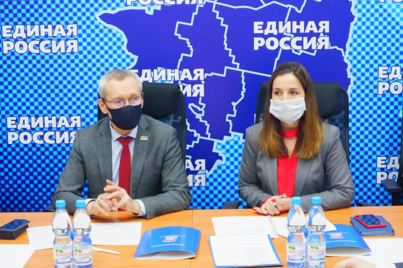 "Единая Россия" в Коми зарегистрировала первых трех участников предварительного голосования