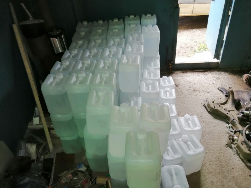 В Ухте изъяли 3 200 литров контрафактного спирта
