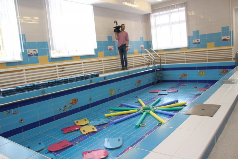 В эжвинском Емвале открылся детский сад "РадугаГрад" с бассейном, лифтом и группой для грудничков 