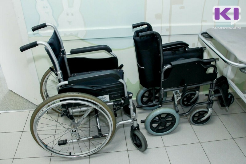 Две третьих потребности инвалидов Коми в креслах-колясках Фонд соцстраха обеспечил до конца марта