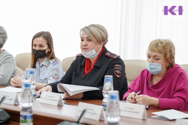 Правоохранители Коми предложили читать лекции о вреде гаджетов беременным