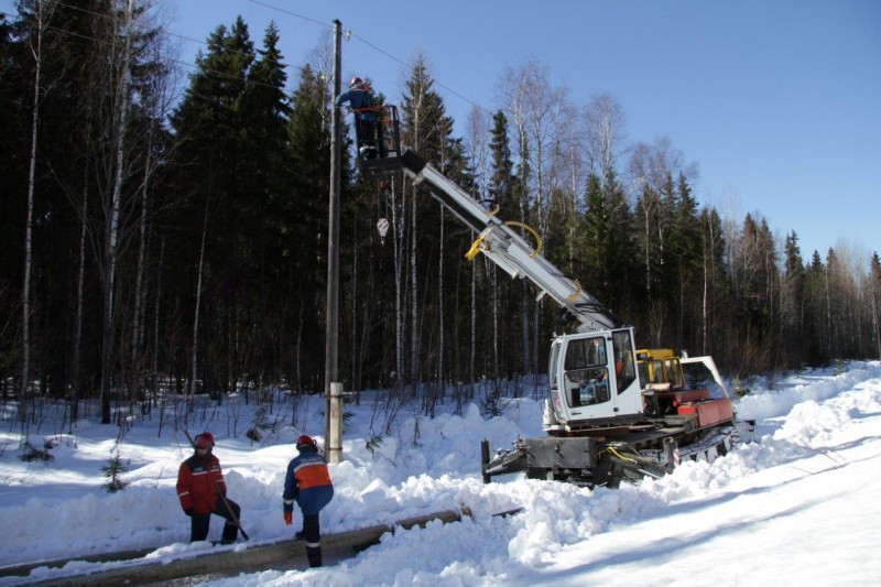 До конца года энергетики "Россети Северо-Запад" отремонтируют 193 км линий электропередачи в Коми
