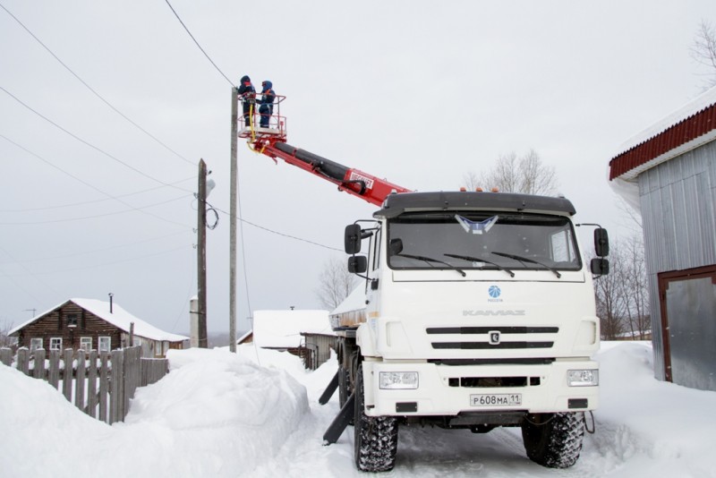 Энергетики "Россети Северо-Запад" повысили надежность электроснабжения деревни Усть-Кожва Республики Коми