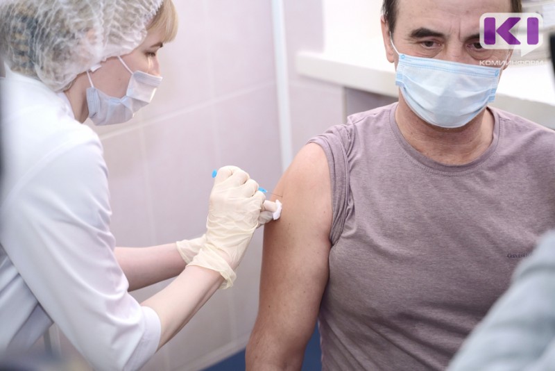 До начала осени в Коми необходимо окончательно вакцинировать от COVID-19 более 360 тыс.человек