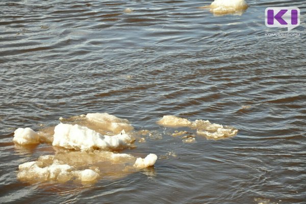 Понтоны от вуктыльского моста доплыли до Печорского района