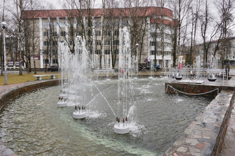 В Сыктывкаре запустили фонтан у мэрии