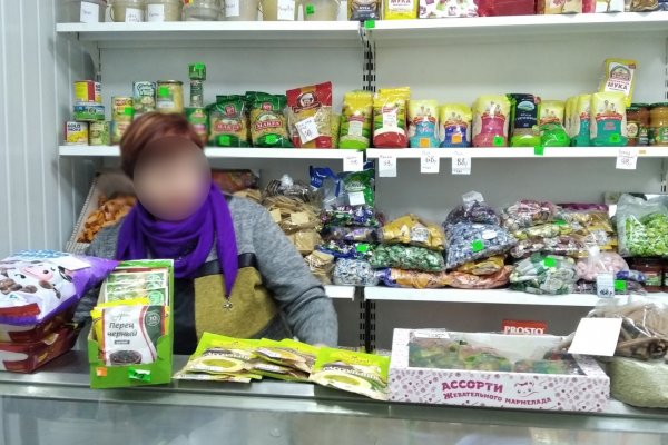 Продавцов сыктывкарских магазинов продолжают проверять на предмет соблюдения масочного режима
