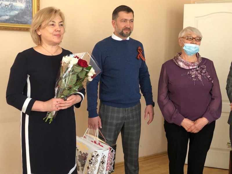 Лариса Карачёва и Игорь Дягилев поздравили пациентов госпиталя ветеранов