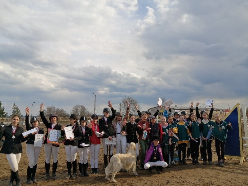 В Выльгорте прошли соревнования по конному спорту на призы Светланы Захаровой
