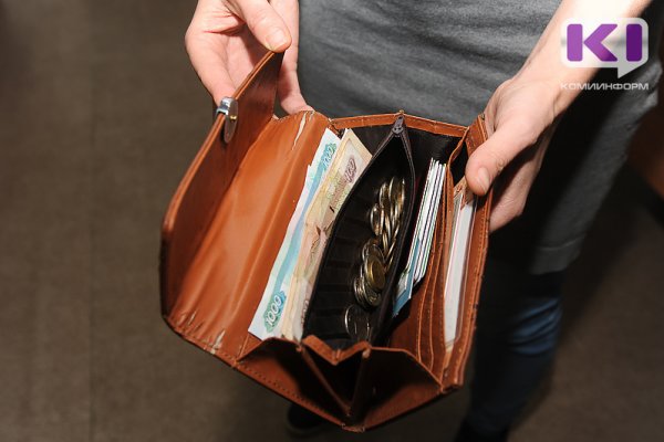 Средняя зарплата в Коми за год выросла на 4,3% и составила 57 685 рублей