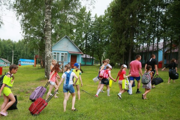 В России стартовала программа компенсаций за путевки в детские лагеря