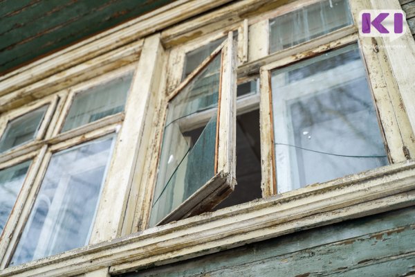 Как правильно установить пластиковое окно в деревянном доме? С обсадой