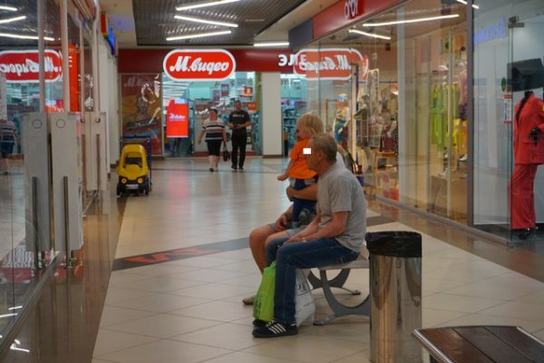 В торговых центрах Сыктывкара выявили нарушения масочного режима