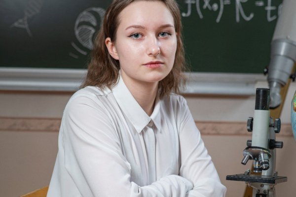 Две выпускницы воркутинских школ получили высший балл на ЕГЭ

