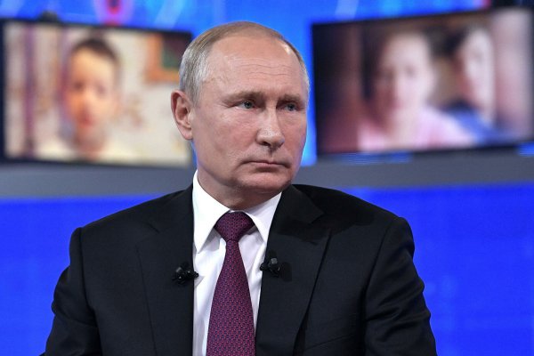 Путин рекомендовал губернаторам не реже раза в год общаться с жителями

