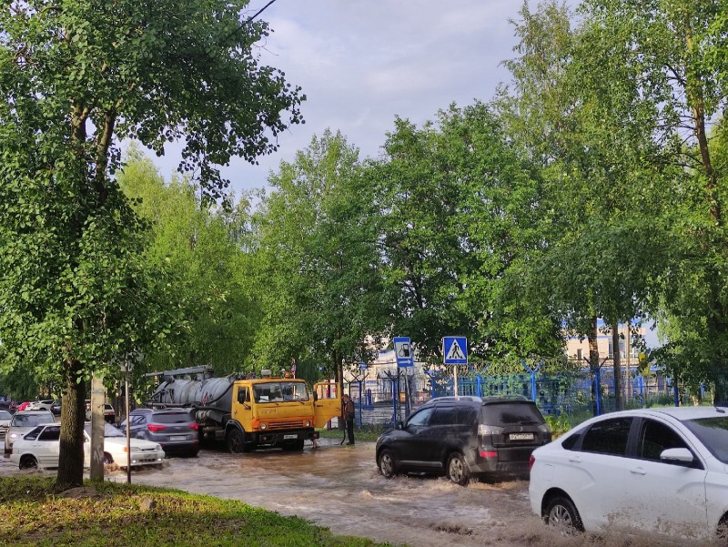 К ликвидации последствий ливня в Сыктывкаре приступят после 20 часов