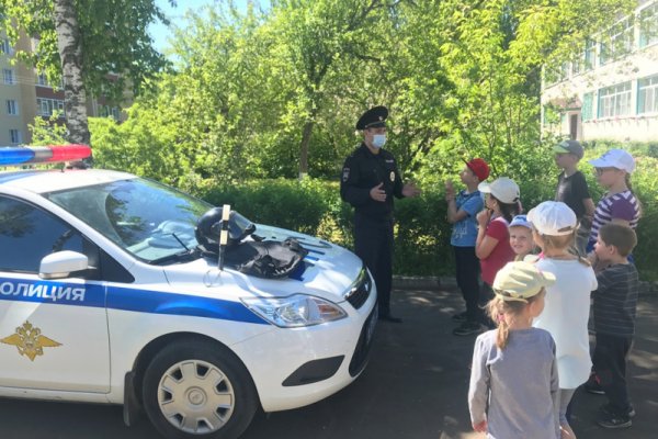 Автоинспекторы Сыктывкара побывали в гостях у воспитанников детского дома