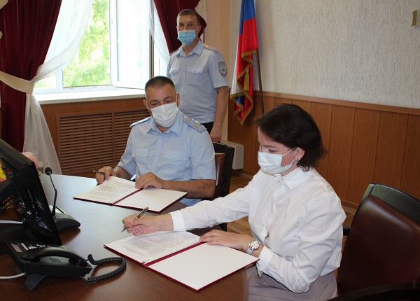 МВД по Коми и Уполномоченный по правам ребенка в регионе подписали Соглашение о взаимодействии