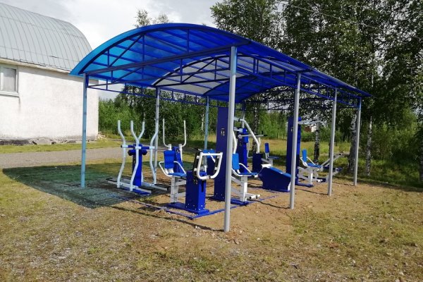 В Войвоже появилась новая спортплощадка с современными тренажерами