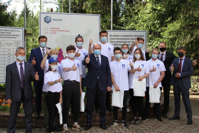 Студенты Сыктывкарского лесного института получили навыки работы на энергообъектах филиала "Россети Северо-Запад" в Коми