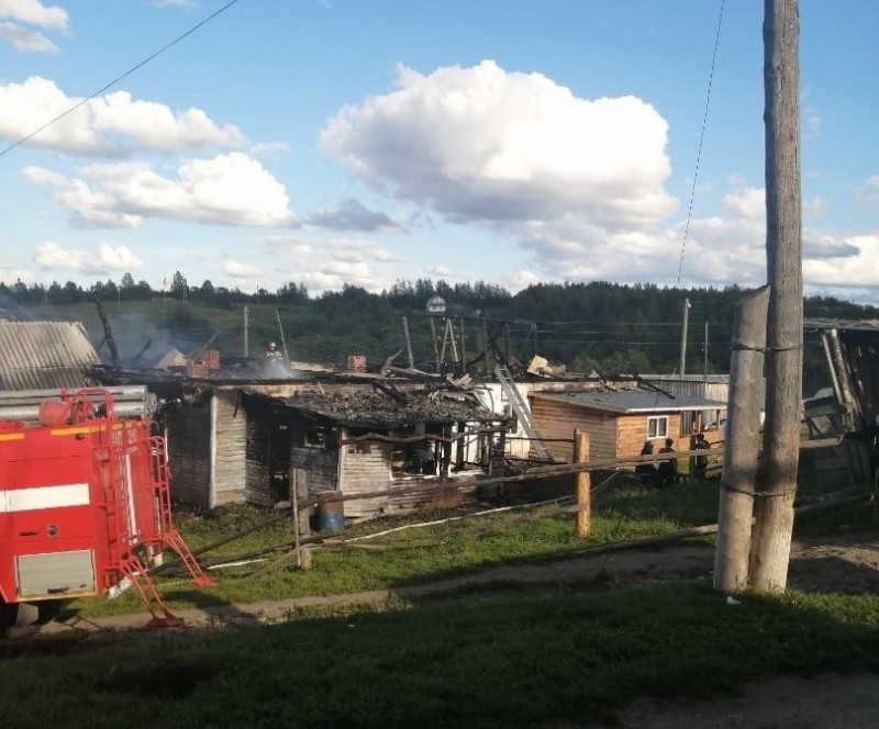 МЧС Коми обнародовало обстоятельства пожара с погибшими в Щельяюре