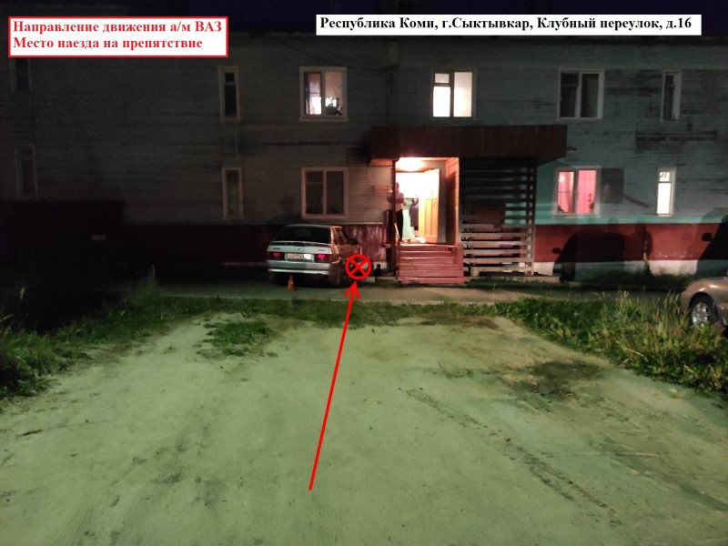 В поселке Краснозатонском под Сыктывкаром водитель врезался в дом