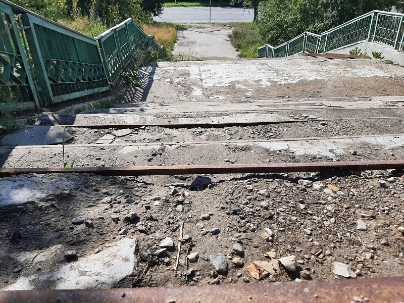 Власти Ухты пообещали уже этим летом отремонтировать ряд опасных городских лестниц