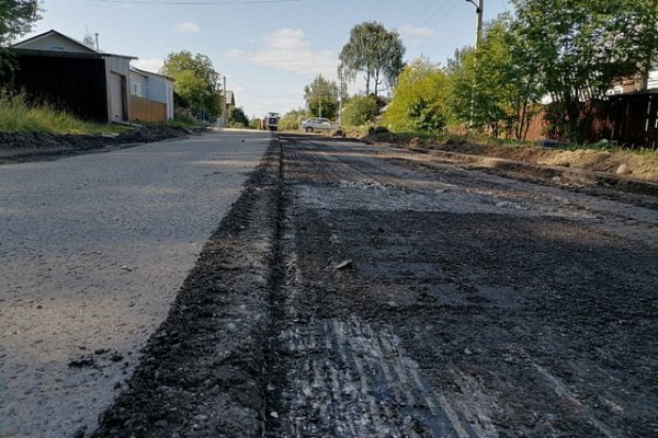 В сыктывкарском поселке Верхняя Максаковка начался ремонт улицы Лесной