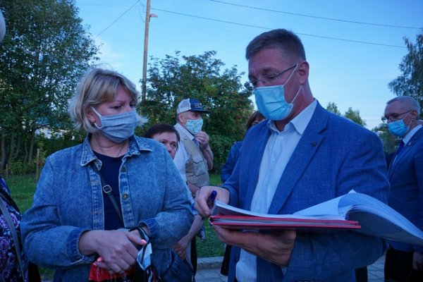 Жители п. Краснозатонский не согласны с решением мэрии о признании их домов аварийными