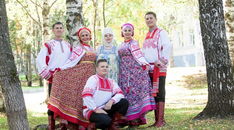 Ансамбль народной песни "Северная околица" продолжает гастрольный тур к 100-летию Коми