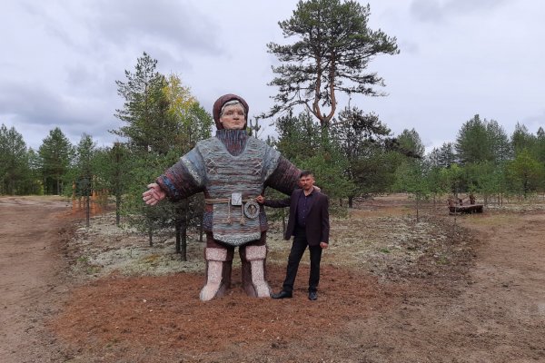 Мастера из Сыктывдина изготовили статую бабушки Параськи для заповедника 
