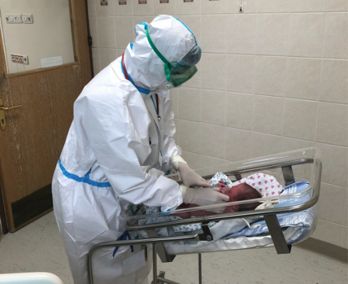 За лето врачи роддома Кардиодиспансера Коми приняли роды у 47 пациенток с подтвержденным коронавирусом