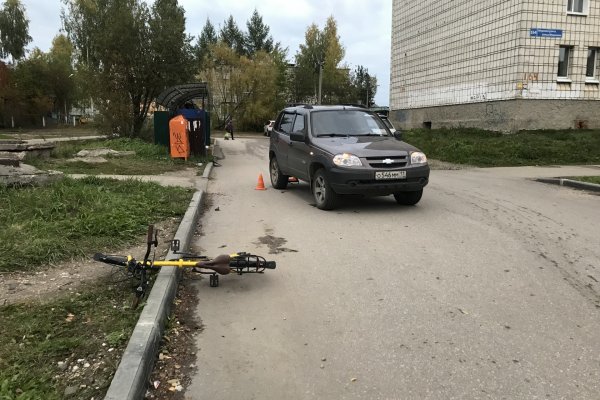 В Сыктывкаре в ДТП пострадала 12-летняя девочка на велосипеде