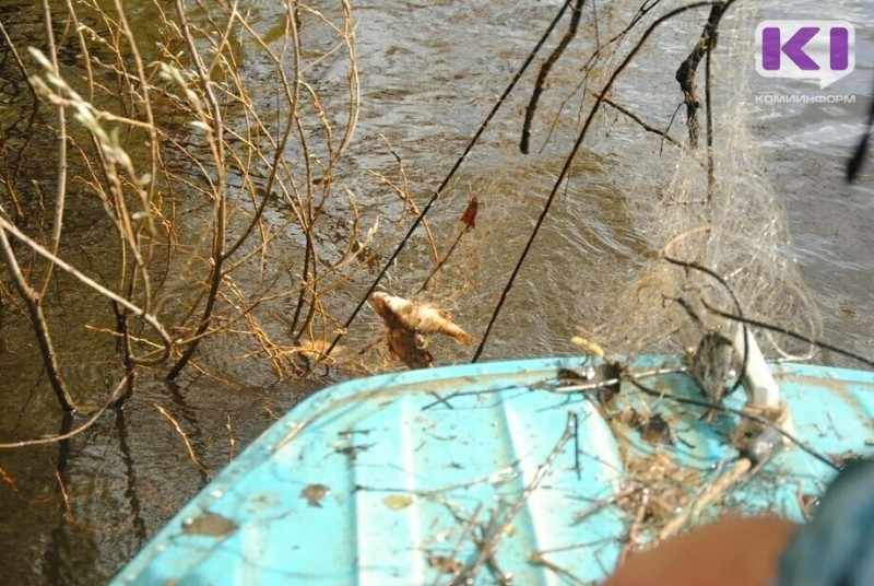 В Коми на реке Сэбысь пропали рыбаки, тело одного из них нашли