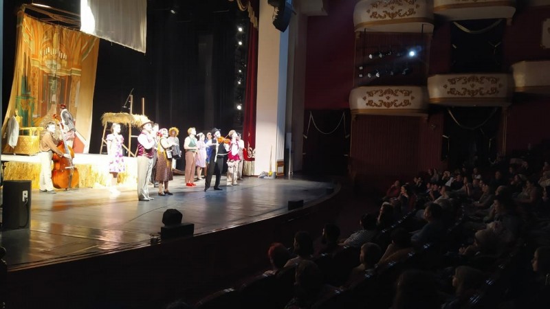 Коми национальный музыкально-драматический театр представил комедию "Левша" на сцене в Чечне