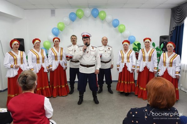 При поддержке ЛУКОЙЛа для творческих коллективов Сосногорского района приобрели эксклюзивный баян